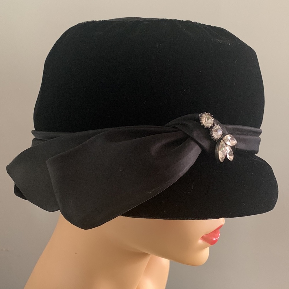 True Vintage Satin and Velvet Cloche Hat Black - Picture 6 of 9